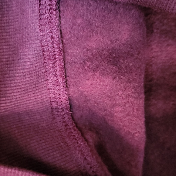 NWT! Burgundy Floral Sweatshirt! Size Small! - Picture 4 of 8